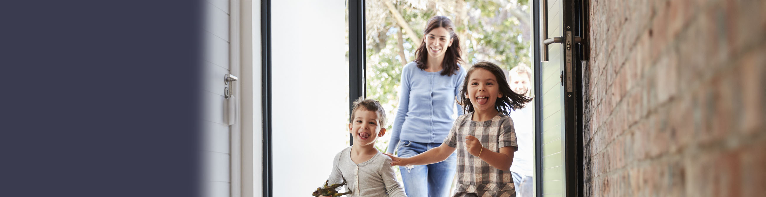 Protect your family, insist on Brooks smoke alarms